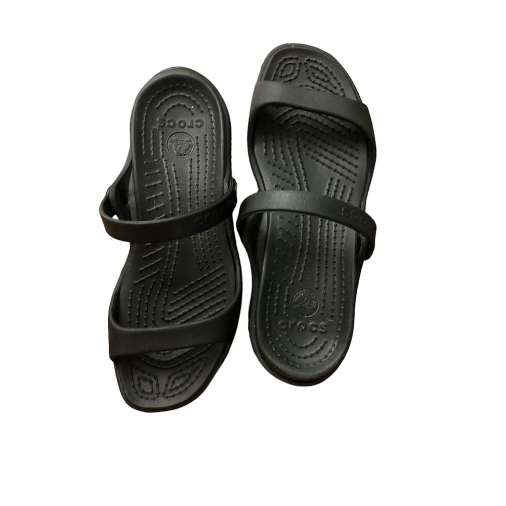 Crocs women’s Cleo Sandals size 9